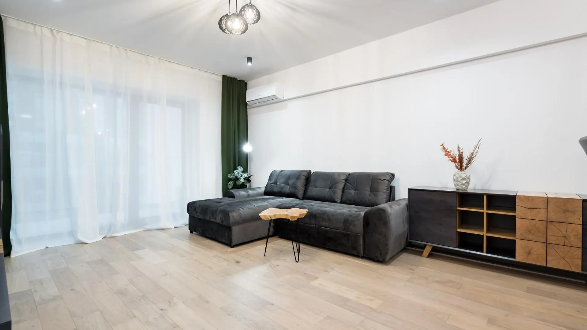 The Velvet Grey Apartment Bucharest